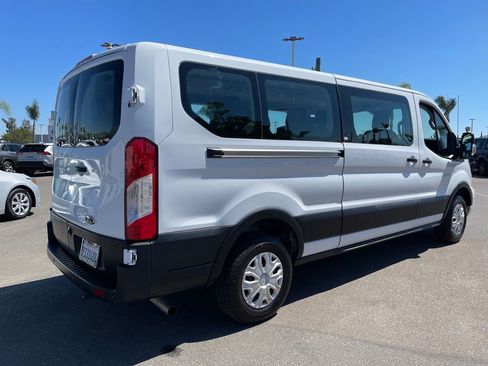 Used 2025 Ford Transit 350 XLT image 3