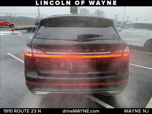 Certified 2022 Lincoln Nautilus Reserve image 4