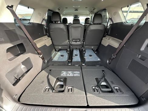 New 2026 Kia Carnival EX image 12