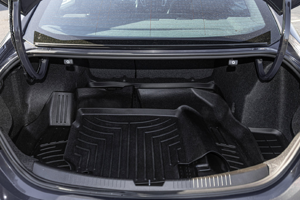 Used 2025 Chevrolet Malibu RS FWD image 29