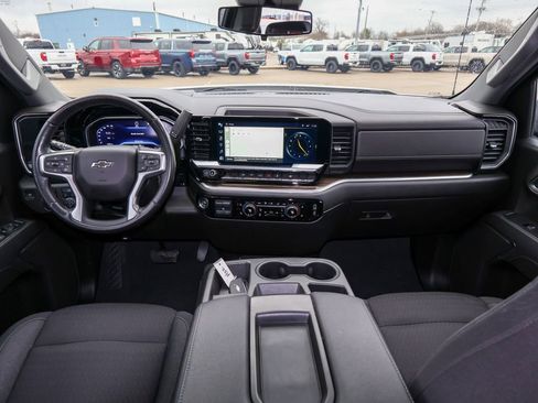 Used 2022 Chevrolet Silverado 1500 RST w/ Protection Package image 10