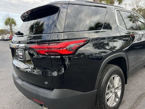 Used 2023 Chevrolet Traverse LT image 10