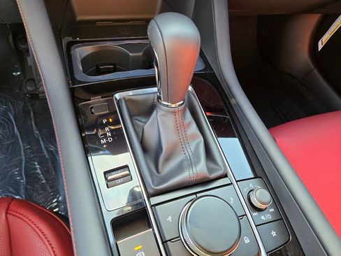 New 2026 MAZDA MAZDA3 Carbon image 28