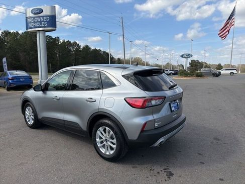 Certified 2022 Ford Escape SE w/ Convenience Package FWD image 5