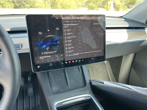 Used 2023 Tesla Model Y Long Range AWD/4WD image 7
