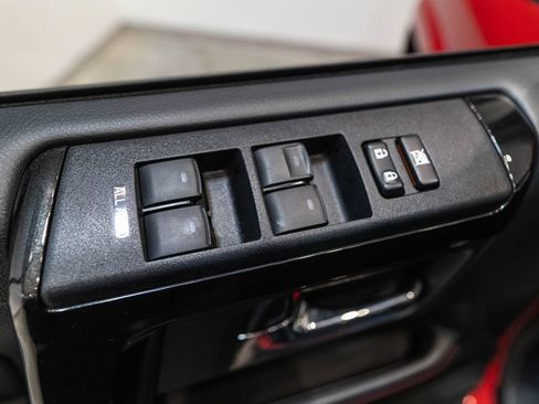Used 2022 Toyota 4Runner TRD Off-Road Premium AWD/4WD image 22