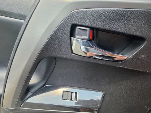 Used 2016 Toyota RAV4 SE AWD/4WD image 9