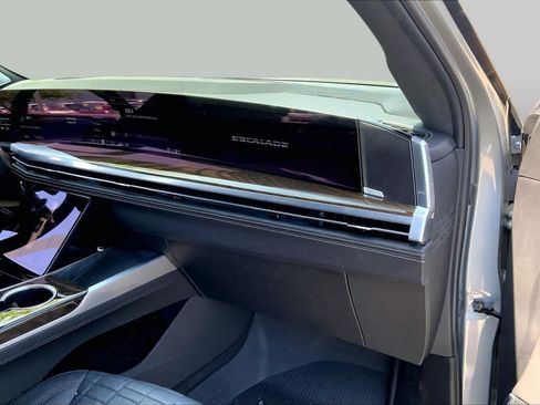 Used 2025 Cadillac Escalade Premium Luxury Platinum w/ LPO, Floor Liner Package AWD/4WD image 17