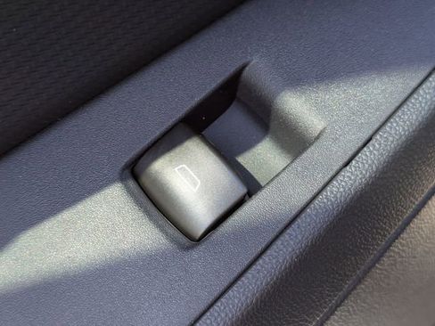 New 2026 Chevrolet Equinox LT image 25