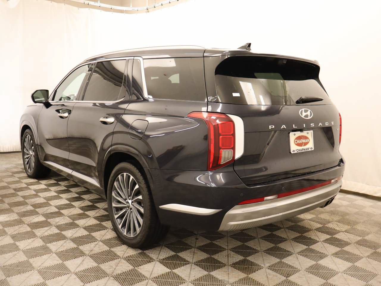 Used 2024 Hyundai Palisade Calligraphy AWD/4WD image 3