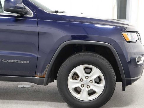 Used 2017 Jeep Grand Cherokee Laredo w/ Quick Order Package 23E AWD/4WD image 11