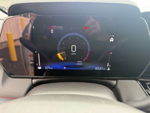 Used 2025 Chevrolet TrailBlazer RS w/ Convenience Package FWD image 3