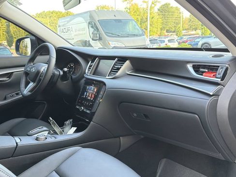 Used 2025 INFINITI QX50 Pure AWD/4WD image 25