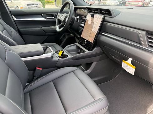 New 2027 GMC Terrain Elevation w/ Elevation Premium Package FWD image 21