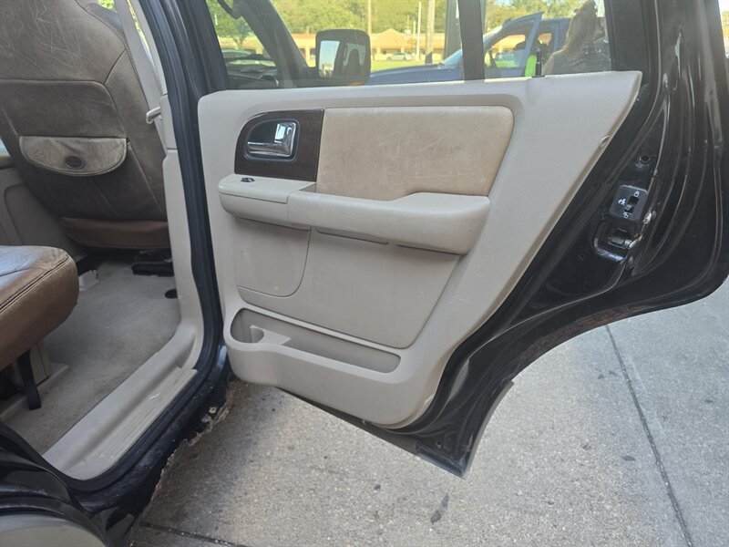 Used 2006 Ford Expedition King Ranch AWD/4WD image 17