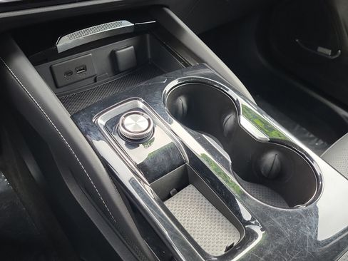 Certified 2025 Buick Envision Sport Touring image 11