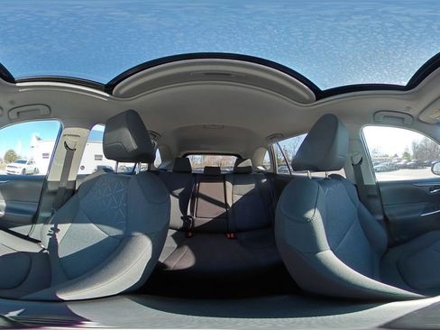 Used 2025 Toyota RAV4 XLE image 41