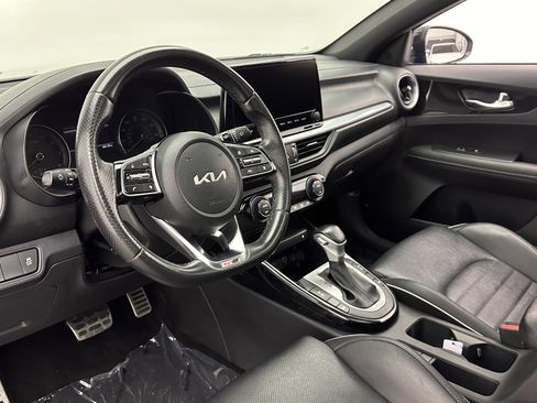 Used 2023 Kia Forte GT-Line w/ GT-Line Premium Package image 11