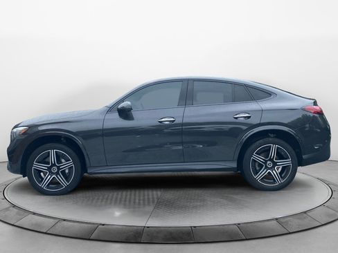 Used 2024 Mercedes-Benz GLC 300 4MATIC image 4