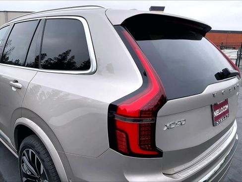 New 2026 Volvo XC90 T8 Plus w/ Protection Package Premier image 25