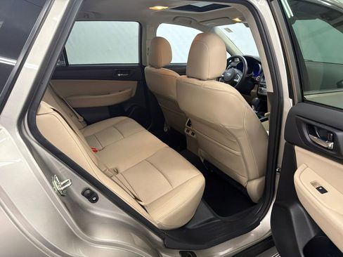Used 2016 Subaru Outback 2.5i Limited AWD/4WD image 17