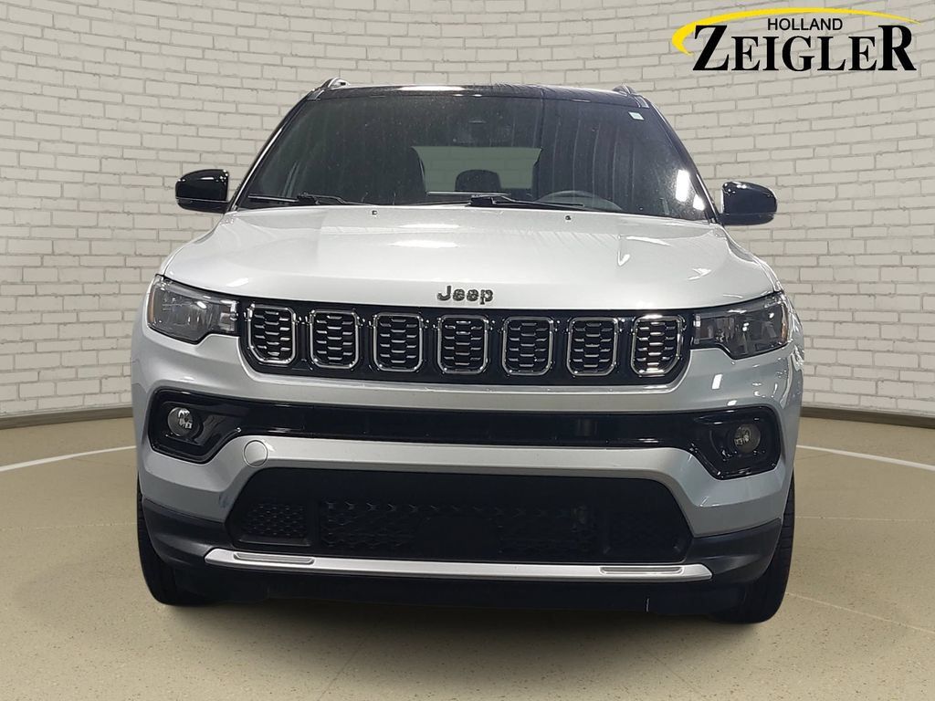 Used 2025 Jeep Compass Limited AWD/4WD image 2