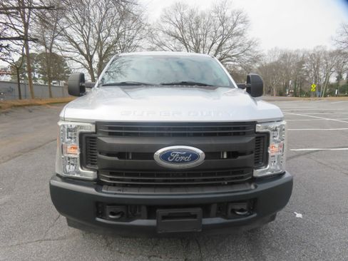 Used 2017 Ford F250 XL image 2