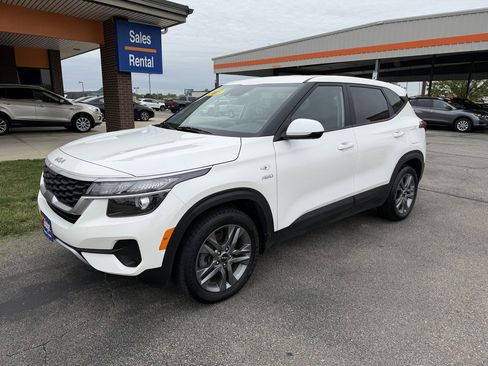 Used 2023 Kia Seltos LX AWD/4WD image 27