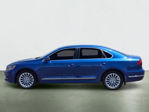 Used 2017 Volkswagen Passat 1.8T SE FWD image 3