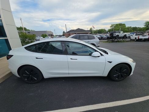Used 2024 Tesla Model 3 Standard Range RWD image 6
