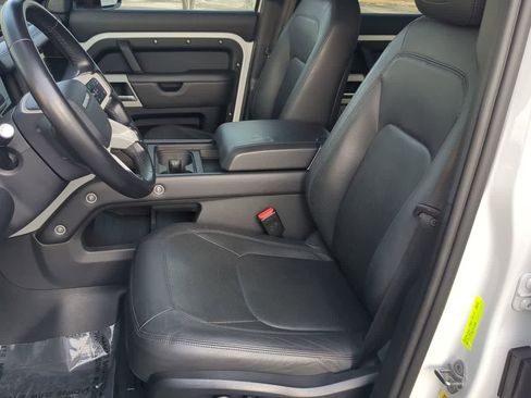 Used 2024 Land Rover Defender 110 S image 17