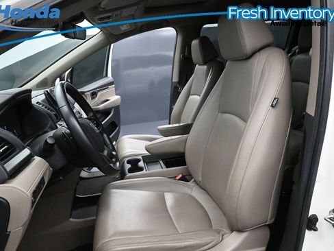 Used 2018 Honda Odyssey EX-L image 12