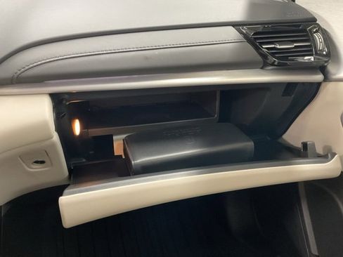 Used 2025 Acura RDX w/ Technology Package image 37