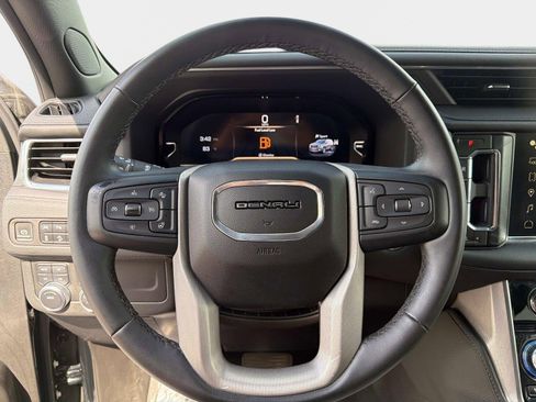 Used 2023 GMC Yukon XL Denali AWD/4WD image 44