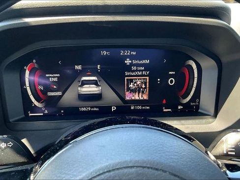 Used 2024 Nissan Rogue SL w/ SL Premium Package image 13