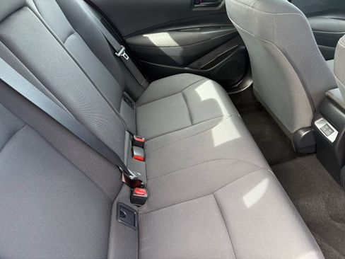 Used 2025 Toyota Corolla LE FWD image 17