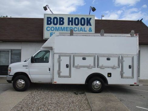 Used 2011 Ford E-350 and Econoline 350 Super Duty w/ PWR Locks & Windows Group image 27
