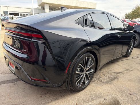 Used 2026 Toyota Prius XLE image 6