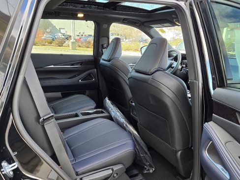 New 2026 INFINITI QX60 Sport w/ Dark Cargo Package image 18