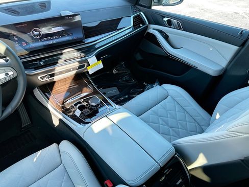 New 2026 BMW X5 sDrive40i w/ Climate Comfort Package image 18