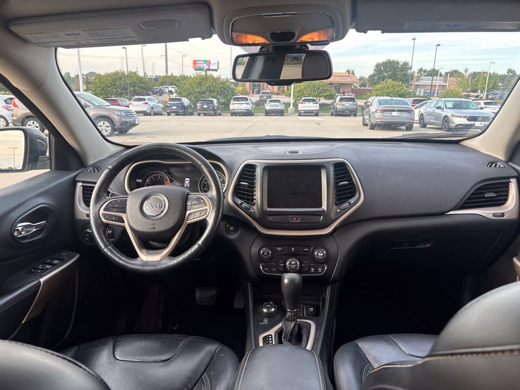 Used 2017 Jeep Cherokee Limited AWD/4WD image 31