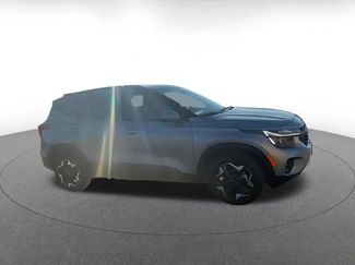 Used 2025 Kia Seltos S video 2