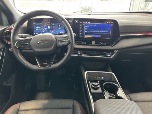 Used 2025 Chevrolet Equinox RS w/ Safety and Technology Package AWD/4WD image 3