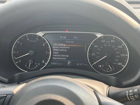 Used 2025 Nissan Altima 2.5 SV FWD image 40