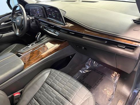 Used 2023 Cadillac Escalade ESV Sport Platinum RWD image 30