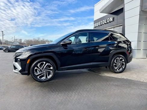 Used 2025 Hyundai Tucson Limited AWD/4WD image 7