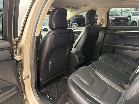 Used 2017 Ford Fusion Titanium FWD image 15