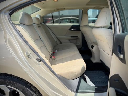 Used 2016 Honda Accord EX image 15