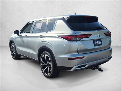 Used 2024 Mitsubishi Outlander SE FWD image 8