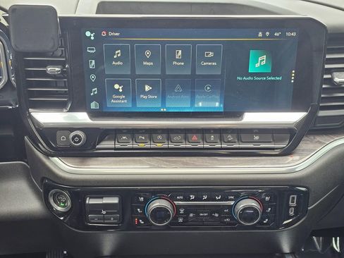 Used 2022 Chevrolet Silverado 1500 LTZ w/ LTZ Premium Package image 31